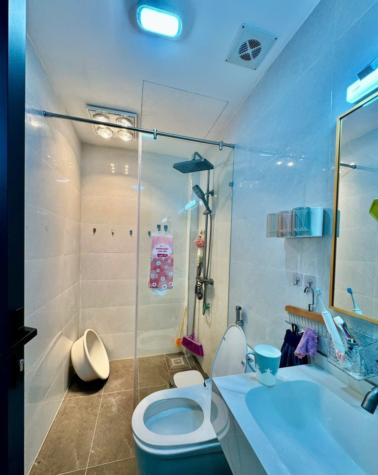 BÁN NHÀ 7 TẦNG TẠI ĐƯỜNG HỒ TÙNG MẬU - Ô TÔ VÀO NHÀ - VÀI BƯỚC RA Ô TÔ TRÁNH- NỘI THẤT ĐẸP.